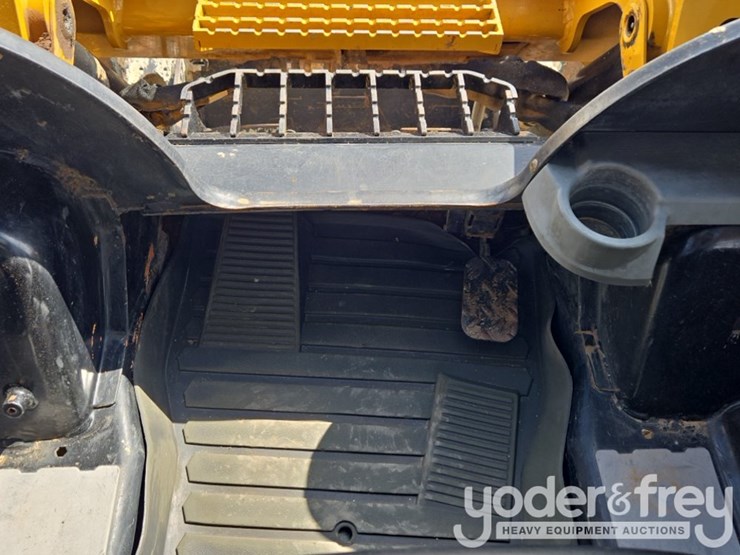 2019-caterpillar-289d-image-52