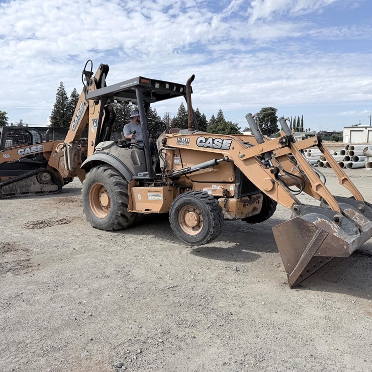 2012 CASE 580SN