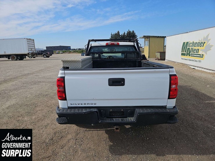 2018-chevrolet-silverado-1500-image-6