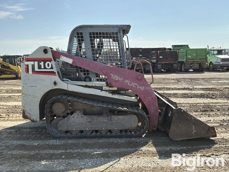 2014-takeuchi-tl10-image-4