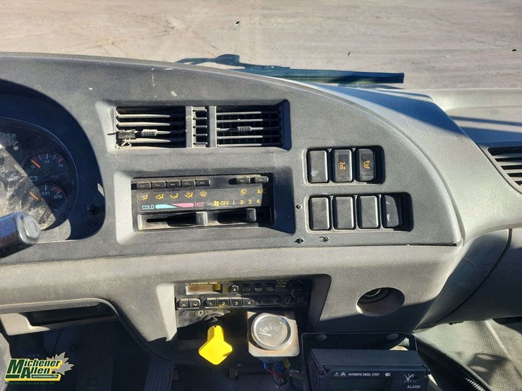 2007-gmc-t8500-image-18