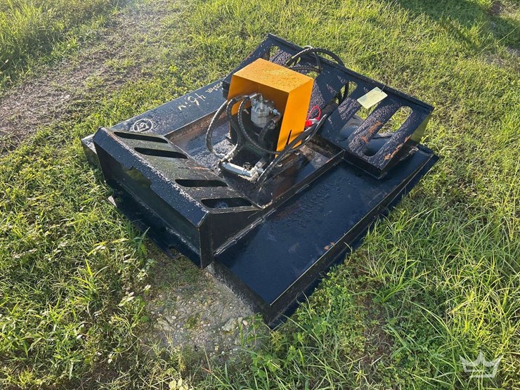 2025-46in-hydraulic-brush-cutter-mini-skid-steer-attachment-image-3