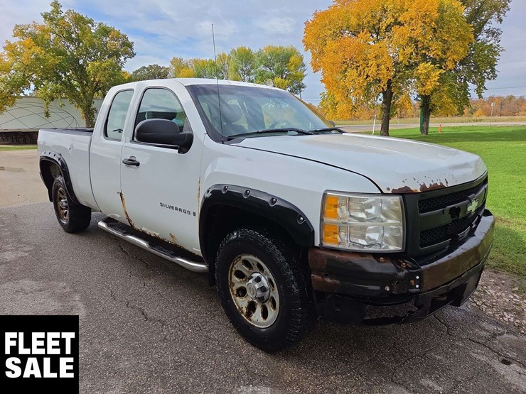 2008-chevrolet-silverado-1500-image-2
