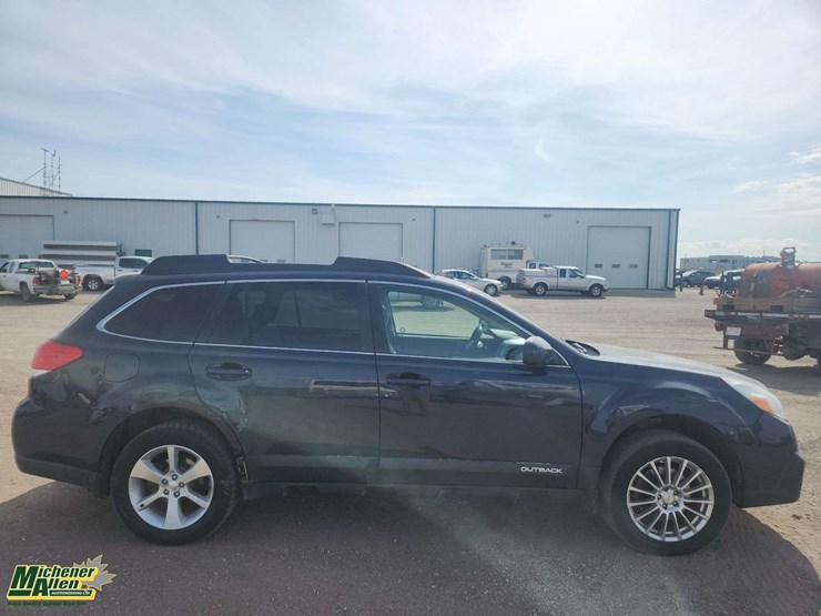 2014-subaru-outback-image-7