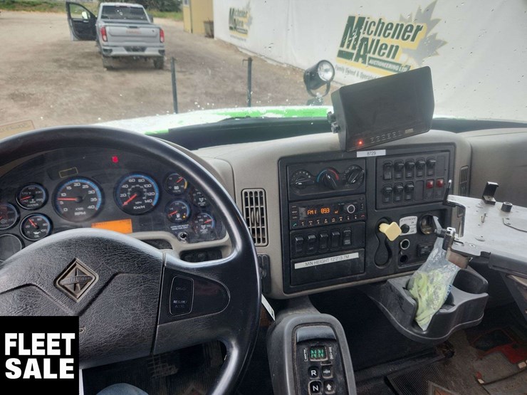 2013-international-durastar-4400-image-17