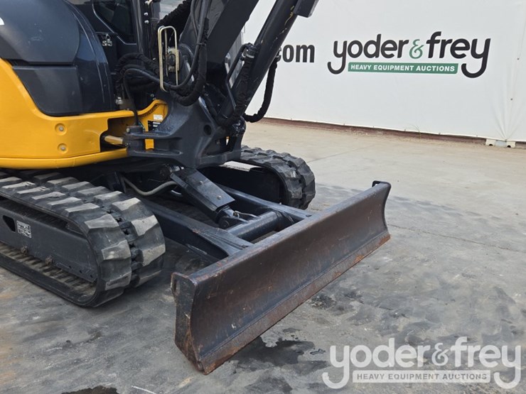 2020-deere-60g-image-19