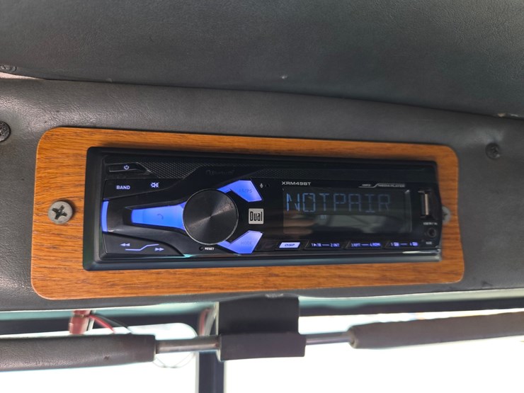1998-peterbilt-377-image-75