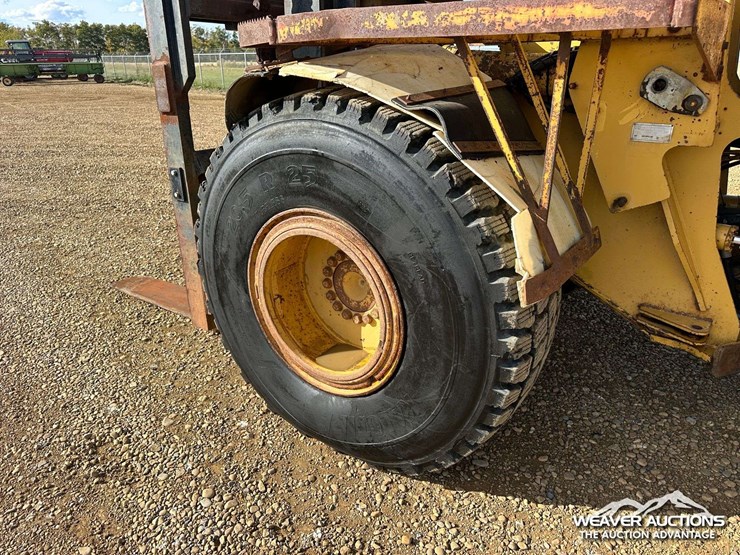 caterpillar-938f-image-33