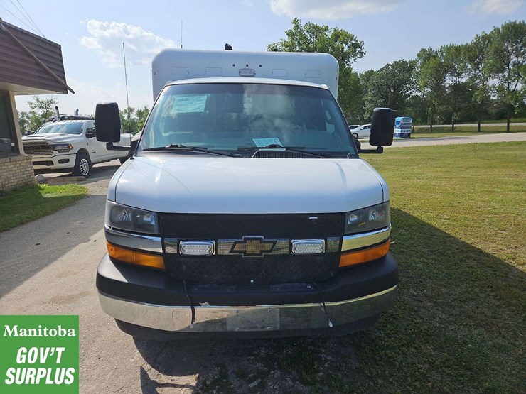 2020-chevrolet-express-s/a-ambulance-image-8