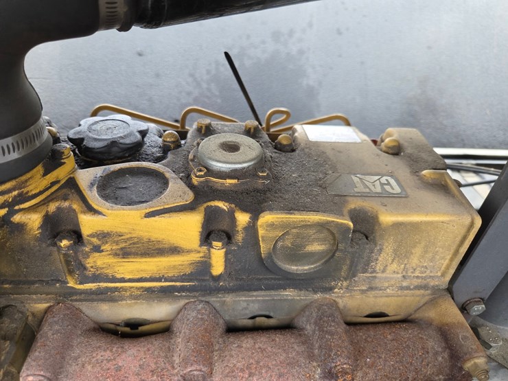 2016-caterpillar-c2.2-image-24