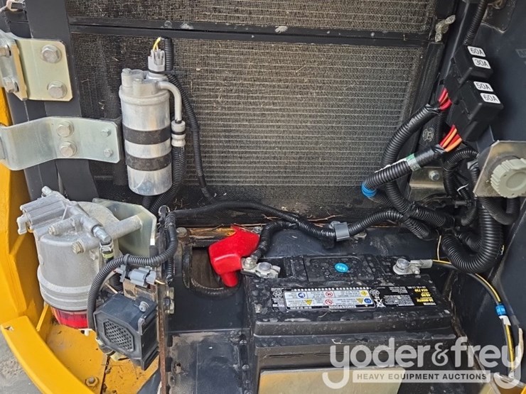 2020-deere-60g-image-38