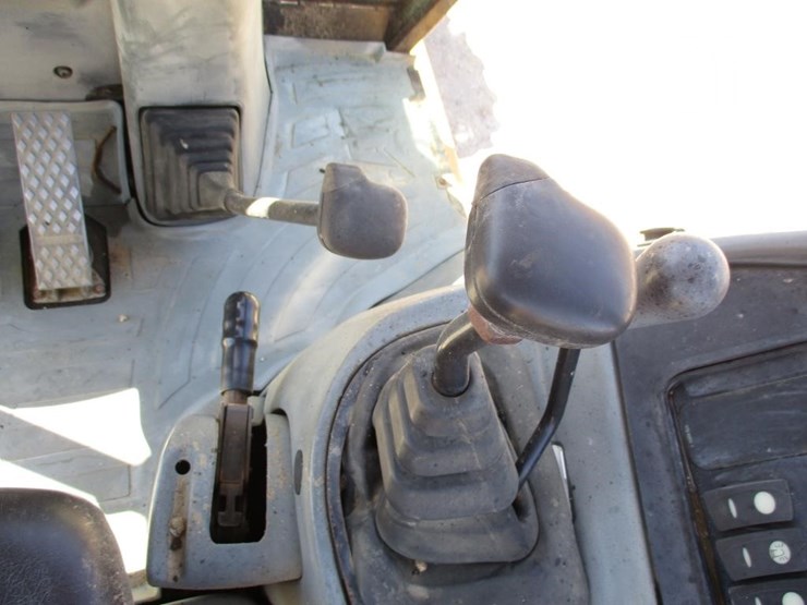 2005-caterpillar-430d-image-9
