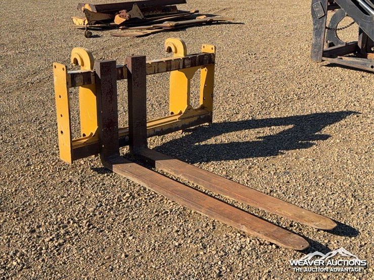 brandt-6-ft.-q/c-pallet-forks-image-2