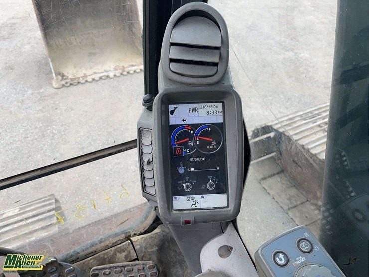 2011-deere-250g-lc-image-16