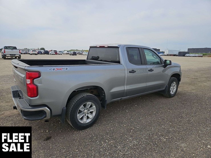 2023-chevrolet-silverado-1500-image-3