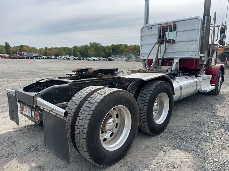 2022-peterbilt-389-image-5