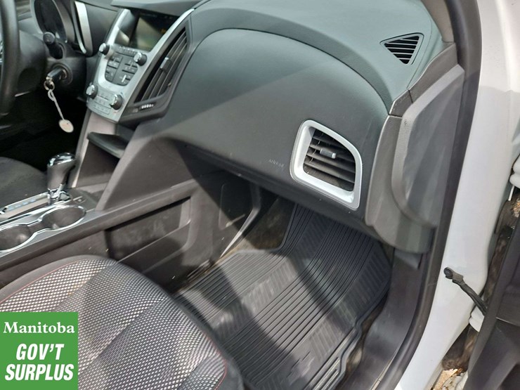 2016-chevrolet-equinox-image-28