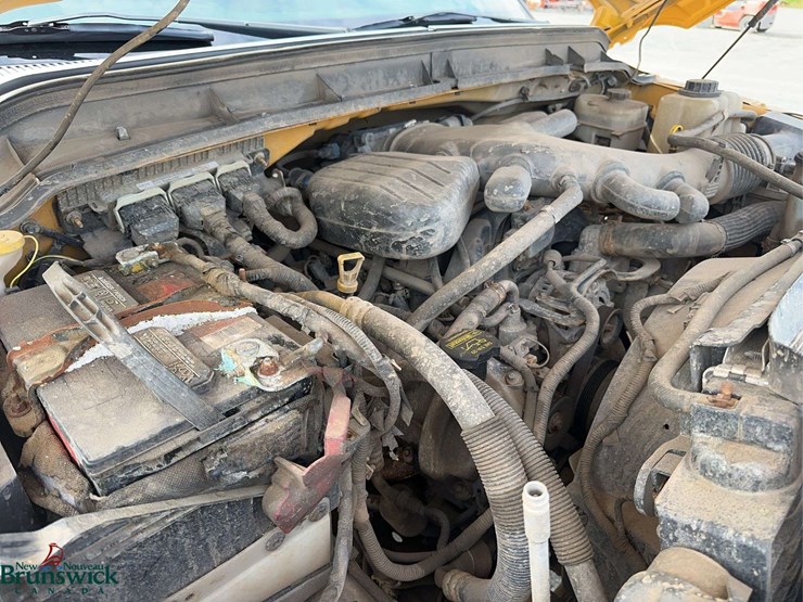 2012-ford-f550-xl-image-17