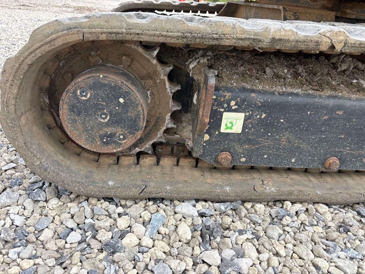 2018-caterpillar-303e-mini-excavator-image-13