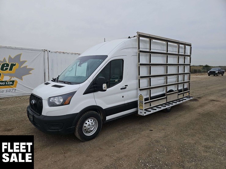 2021-ford-transit-image-1