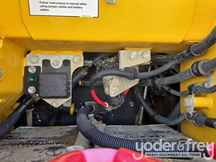2018-komatsu-d61ex-24-image-31