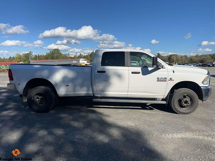 2018-ram-3500-slt-image-4