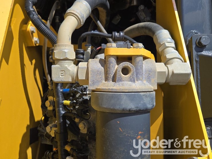 2018-komatsu-d61ex-24-image-38