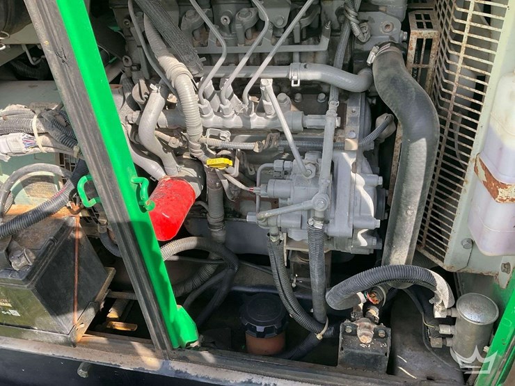 2016-whisperwatt-dca-25ssiu4f-25kva-towable-diesel-generator-image-9