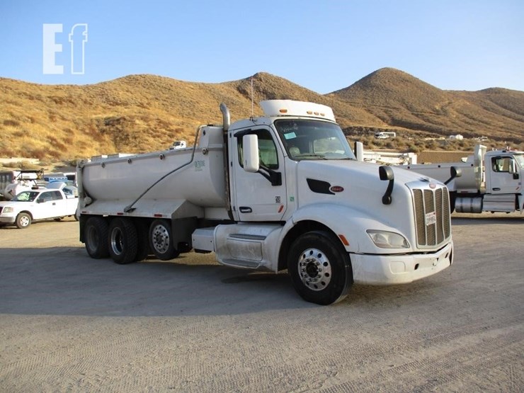 2016-peterbilt-579-image-2