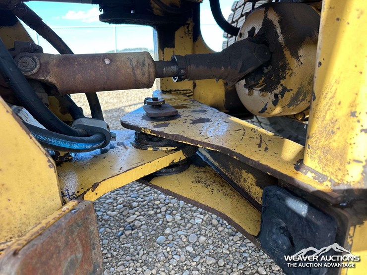 caterpillar-938f-image-52
