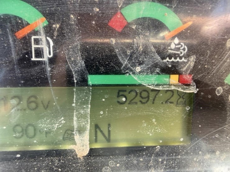 2019-caterpillar-420f2-image-2