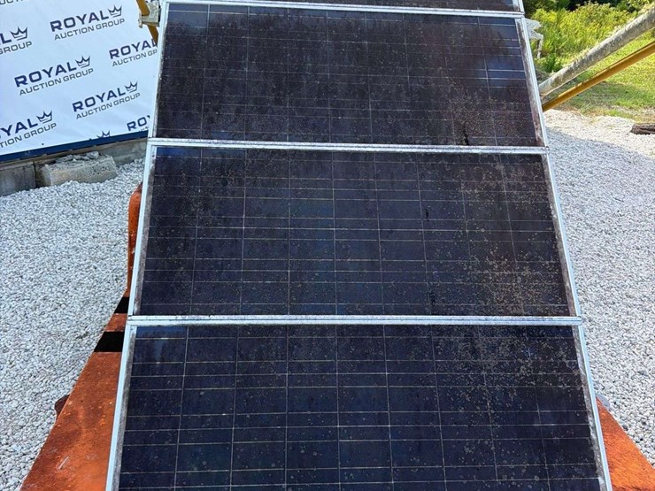 2006-automotive-transformation-solar-highway-advisory-radio-trailer-image-16
