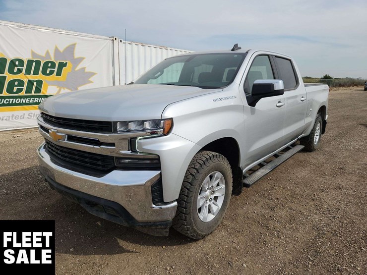 2022-chevrolet-silverado-1500-image-1