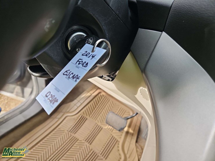 2014-ford-escape-se-image-24