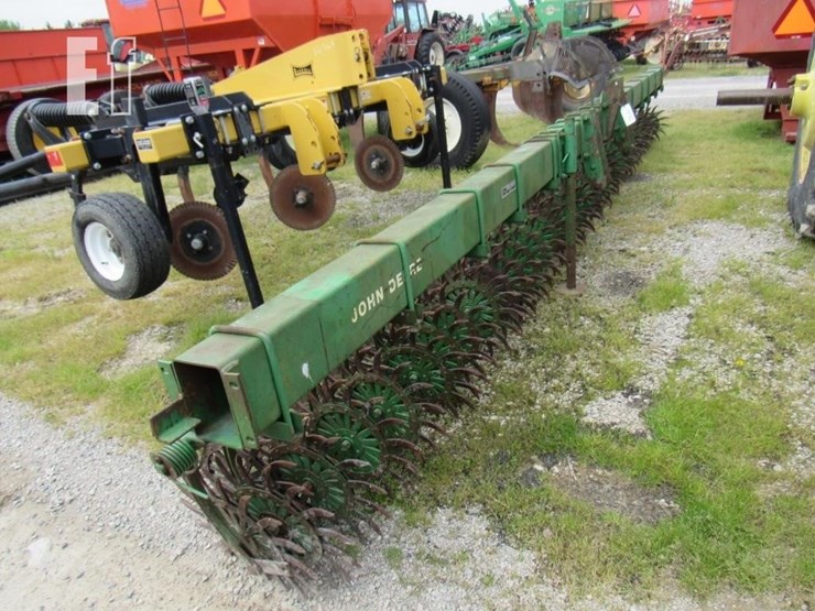 john-deere-400-image-1