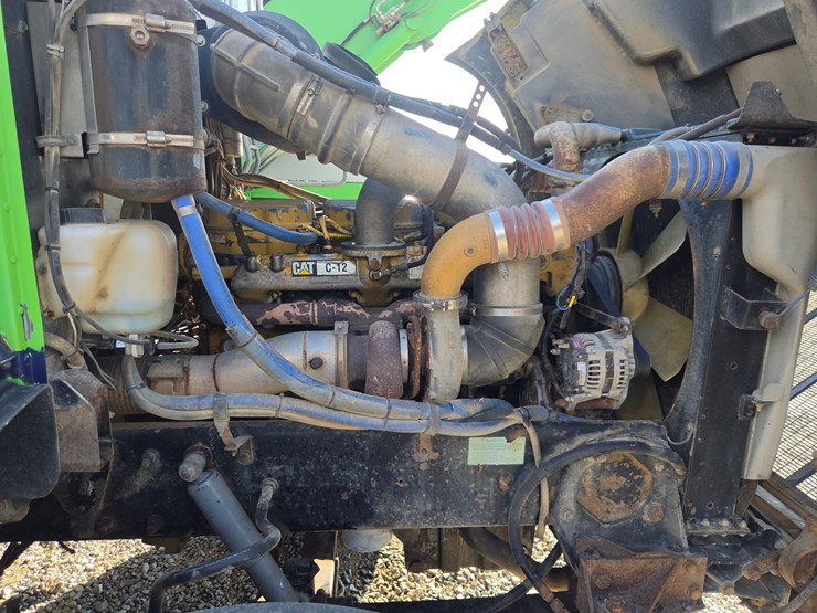 1998-peterbilt-377-image-57