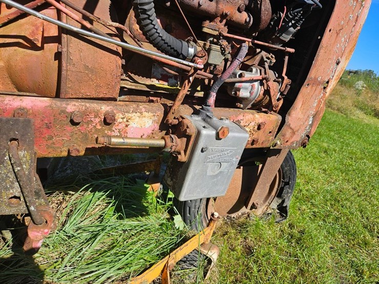 #2529-•-bf-avery-model-a-tractor-image-11