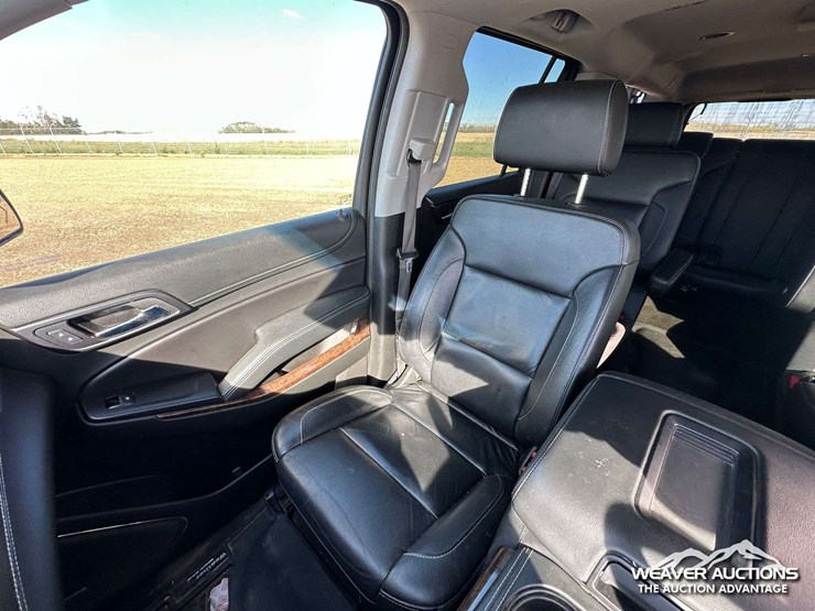 2018-chevrolet-suburban-image-9