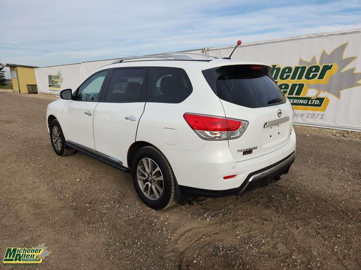 nissan-pathfinder-image-3