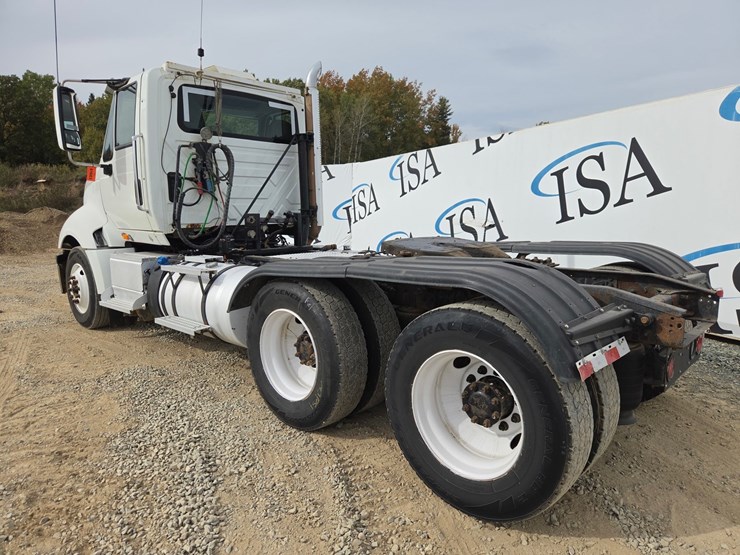 2015-international-prostar-image-3