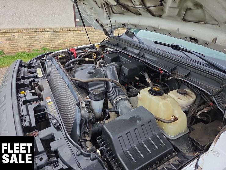 2011-ford-f350-image-25
