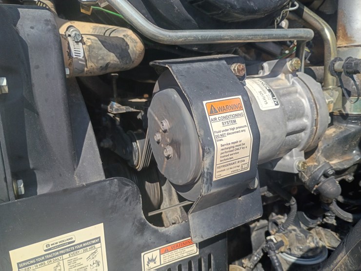 2021-new-holland-ts6.110-image-19