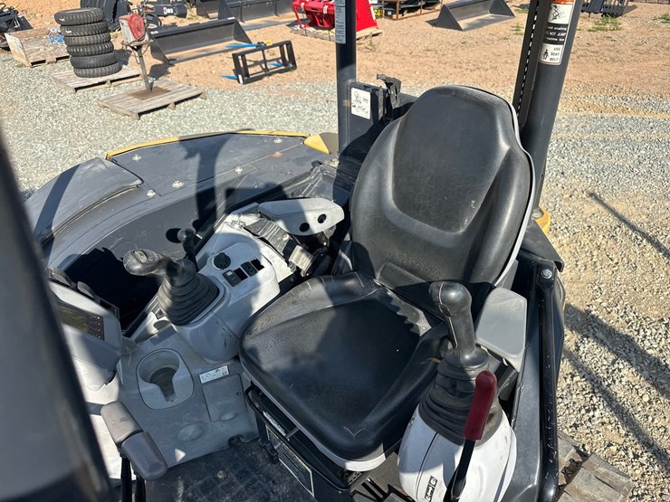 deere-50g-image-37
