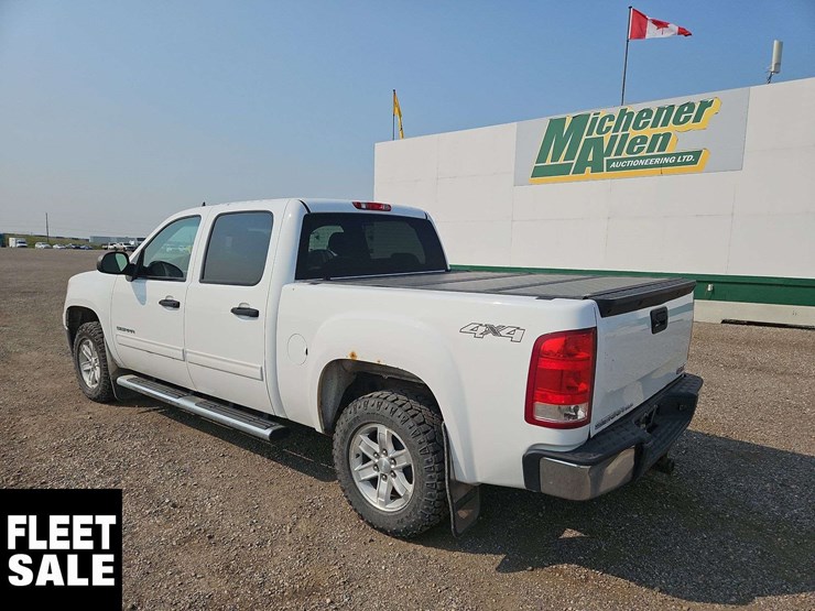 2013-gmc-sierra-1500-sle-image-3