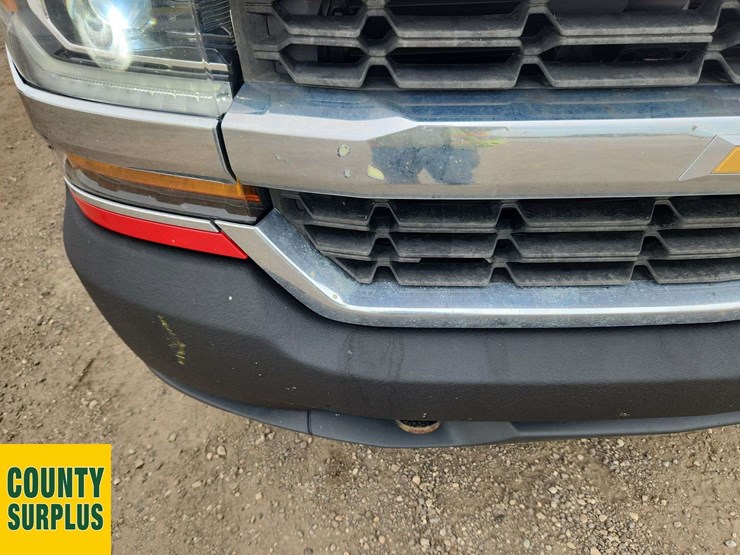 2018-chevrolet-silverado-1500-image-35