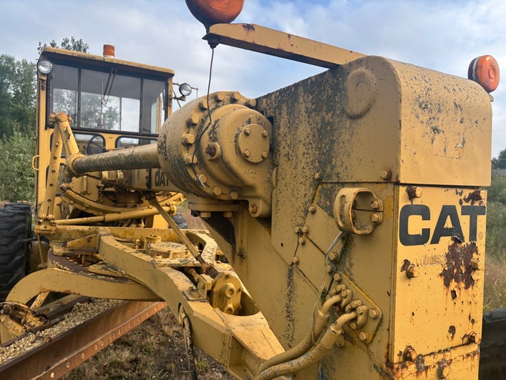 caterpillar-12-image-22