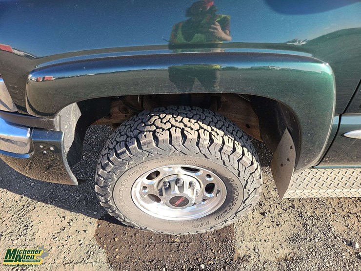 2004-gmc-sierra-2500hd-image-11