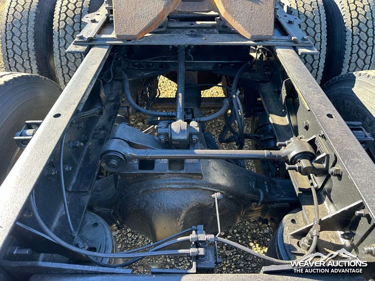 2011-kenworth-t800-image-66