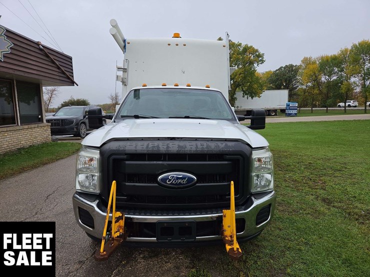 2011-ford-f350-image-8