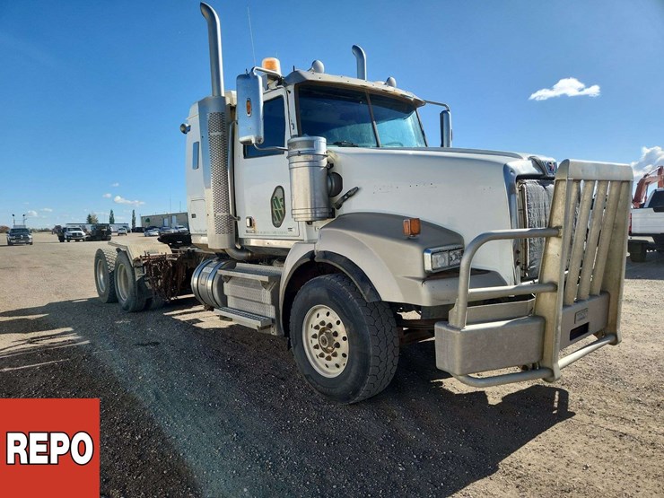2014-western-star-4900-image-2